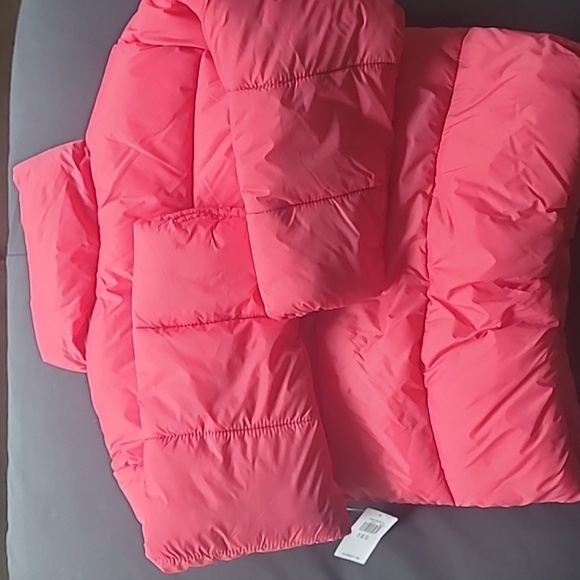 NWT girls Old Navy puffer jacket - Picture 3 of 4